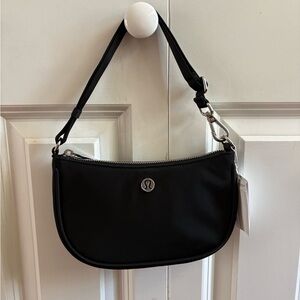 Lululemon Black Shoulder Bag
Brand new